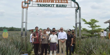 Pj Bupati Muaro Jambi Hadiri Acara Penyerahan Program Sosial Bank Indonesia
