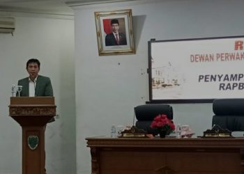 Bupati Batanghari Hadiri Paripurna Penyampaian Nota Pengantar KUA PPAS RAPBD TA 2023