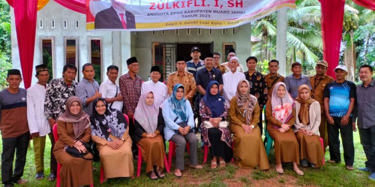 Dewan Muaro Jambi Zulkifli Gelar Reses di Desa Senaung