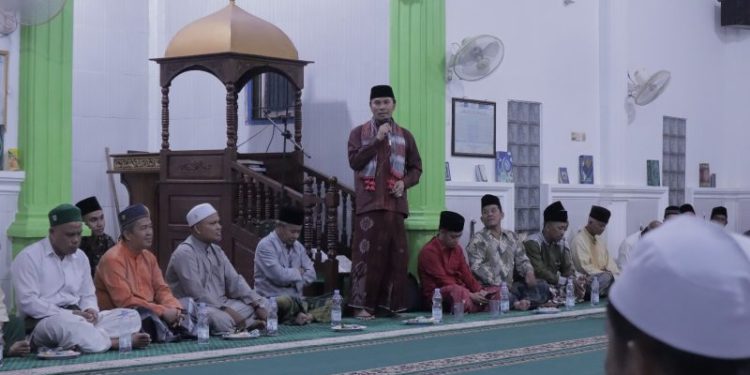 Ketua DPRD Provinsi Jambi Safari Ramadhan Perdana di Kasang Pudak