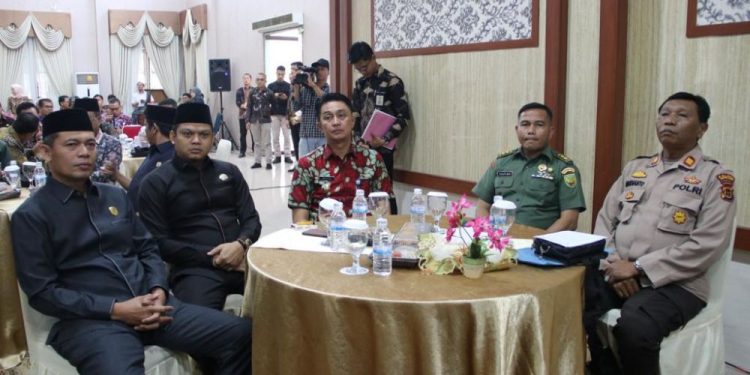 Ketua dan Wakil Ketua DPRD Muaro Jambi Hadiri Musrembang RKPD 2024