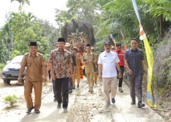 Kadis PUPR Provinsi Jambi M. Fauzi Dampingi Edi Purwanto Kunker di Sarolangun