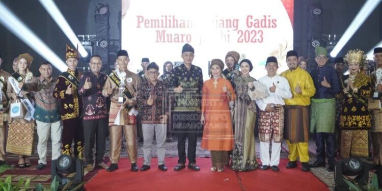 PJ Bupati Bachyuni Hadiri Malam Puncak Pemilihan Bujang Gadis Muaro Jambi 2023