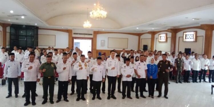 Pj Bupati Bachyuni Bersama Gubernur Hadiri Pelantikan DPC APDESI Muaro Jambi