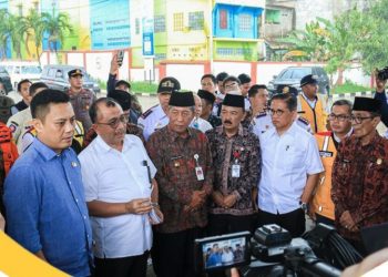 Kadis PUPR M. Fauzi Dampingi Wagub dan Komisi V DPR RI Tinjau Infrastruktur dan Transportasi di Batanghari