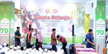 Wagub Sani Berbagi Kasih Sayang Bersama Anak Yatim