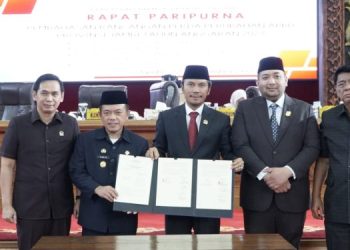 DPRD Provinsi Jambi Sahkan APBD Perubahan Sebesar Rp. 5,3 Triliun