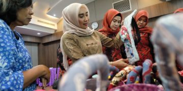 Pemkab Muaro Jambi Mengadakan Pelatihan Anyaman dan Bahan Perca Dekranasda