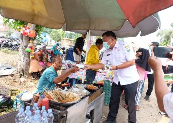 Pemkab Muaro Jambi Gelar Berian Masker Geratis Guna Mencegah ISPA