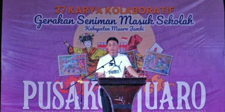 Pj Bupati Bachyuni Buka Kegiatan Gerakan Seniman Masuk Sekolah yang digagas oleh Disdikbud Kabupaten Muaro Jambi