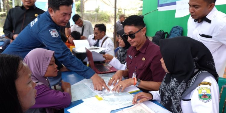 Pj Bupati Muaro Jambi Pantau Langsung Proses Perekaman E-KTP