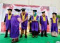 Pj Bupati Muaro Jambi Dampingi Wagub Hadiri Wisuda Lansia Tangguh BKL- Kamboja Standar I (Pertama)