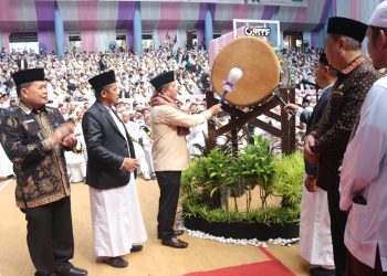 Gubernur Al Haris Hadiahkan 5 Umroh Gratis Untuk Guru dan Siswa Sekolah Islam Terpadu Nurul ‘Ilmi