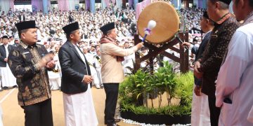 Gubernur Al Haris Hadiahkan 5 Umroh Gratis Untuk Guru dan Siswa Sekolah Islam Terpadu Nurul ‘Ilmi