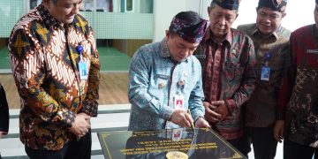Gubernur Al Haris Resmikan Studio Multipurpose LPP RRI Jambi