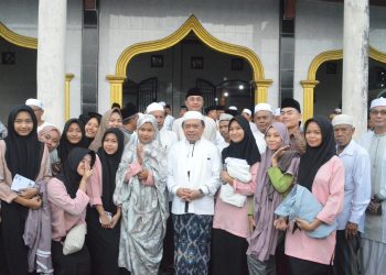 PJ Bupati Muaro Jambi Bersama Gubernur Melaksanakan Safari Subuh Berjamaah