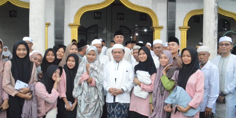PJ Bupati Muaro Jambi Bersama Gubernur Melaksanakan Safari Subuh Berjamaah