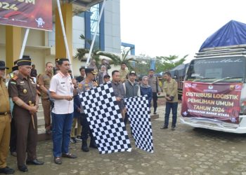 PJ Bupati Muaro Jambi Melepas Logistik Pemilu 2024