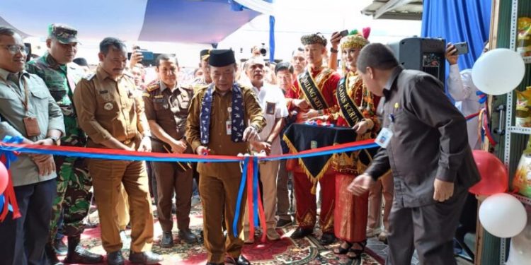 Gubernur Al Haris Resmikan Toko TPID di Pasar Siulak Kerinci, Upaya Kendalikan Harga Pangan