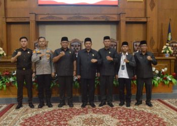 Sekda Budi Hartono Hadiri Paripurna Penyampaian Hasil Reses TA 2024