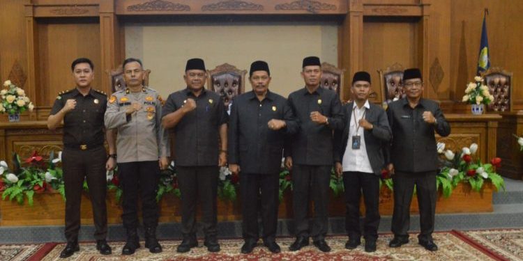 Sekda Budi Hartono Hadiri Paripurna Penyampaian Hasil Reses TA 2024