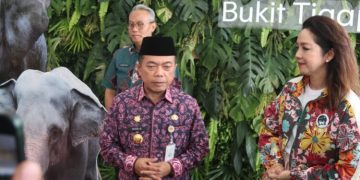 Gubernur Al Haris Apresiasi Permata Bank Lestarikan Konservasi Alam Bukit Tiga Puluh