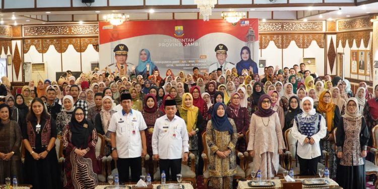 Gubernur Al Haris Tegaskan Komitmen Pemerintah Perkuat Dukungan Pendampingan Bagi Perajin