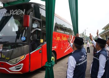 Lepas JCH Kloter 13, Wagub Sani: Jaga Fisik, Mental dan Kesehatan