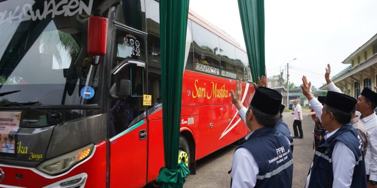 Lepas JCH Kloter 13, Wagub Sani: Jaga Fisik, Mental dan Kesehatan